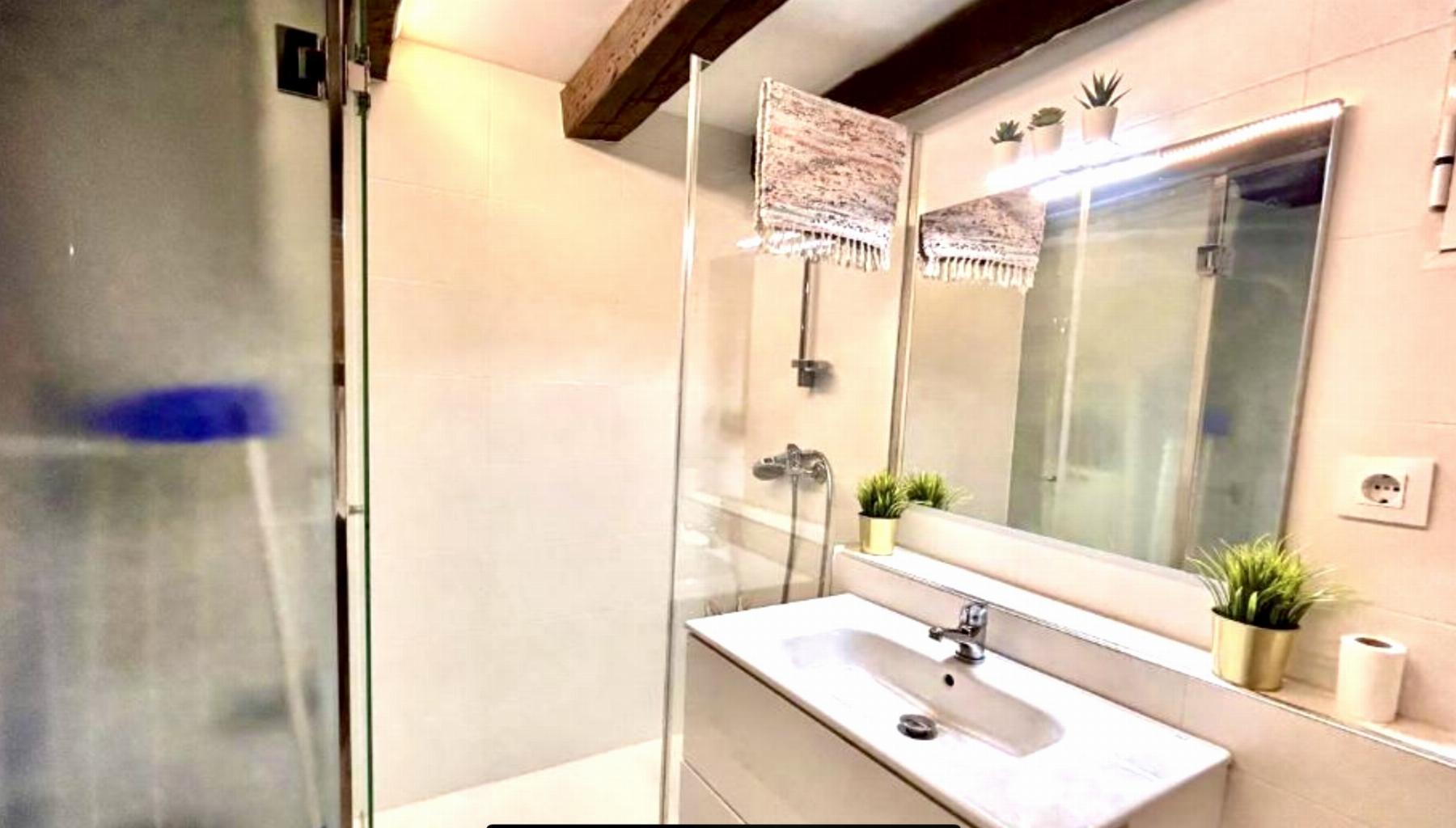 For sale of flat in Madrid