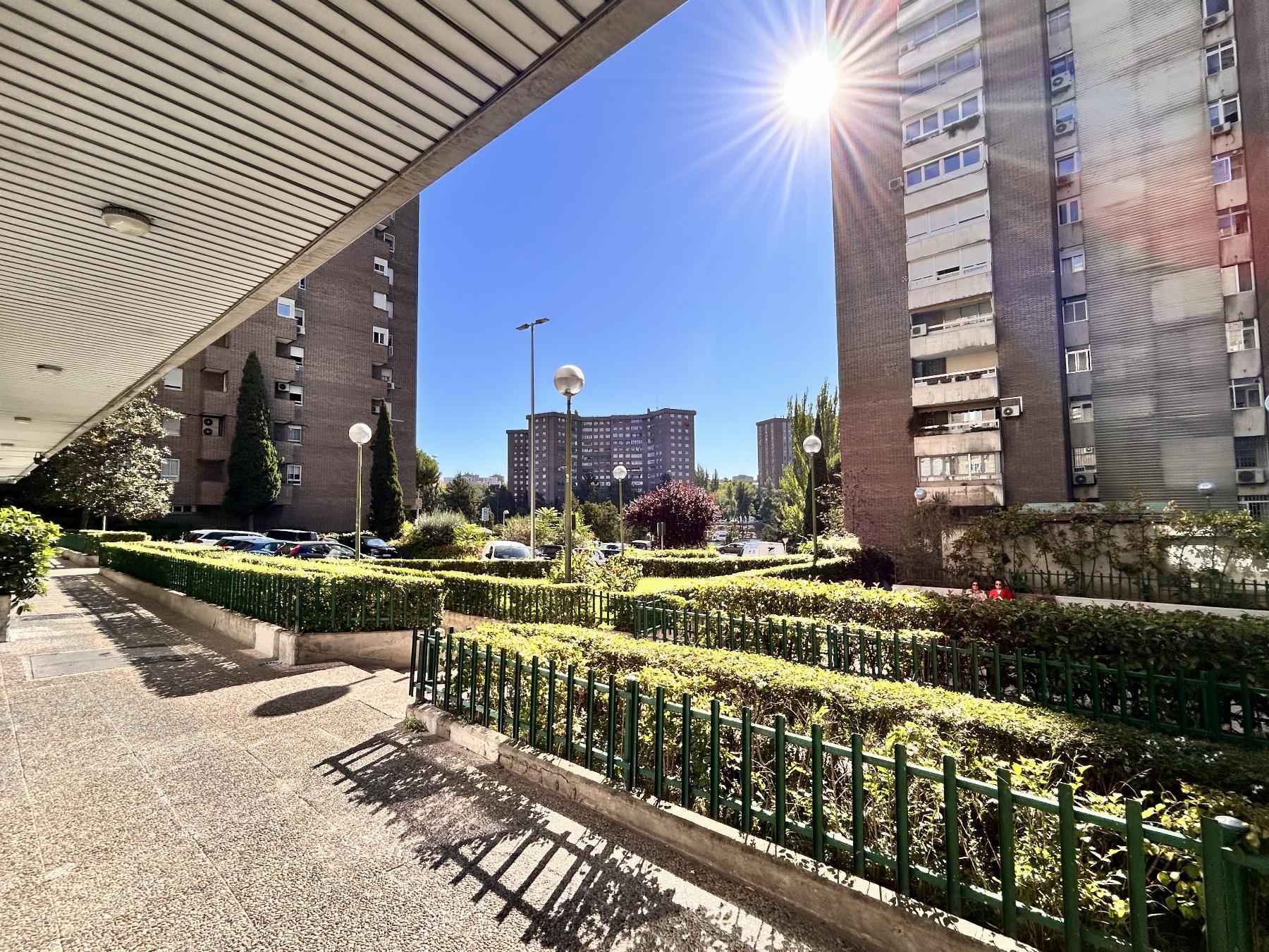 For sale of apartment in Madrid
