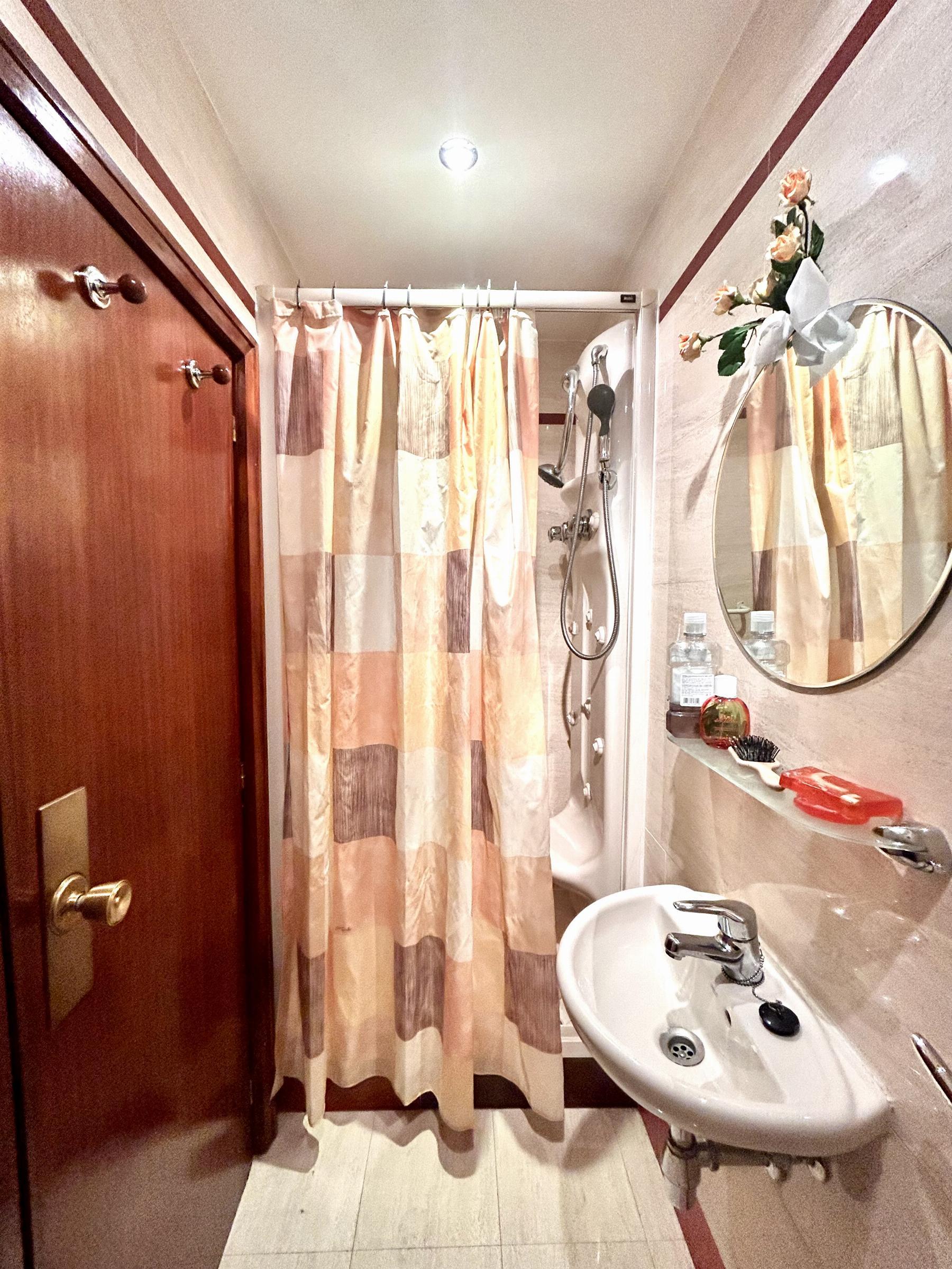 For sale of flat in Madrid