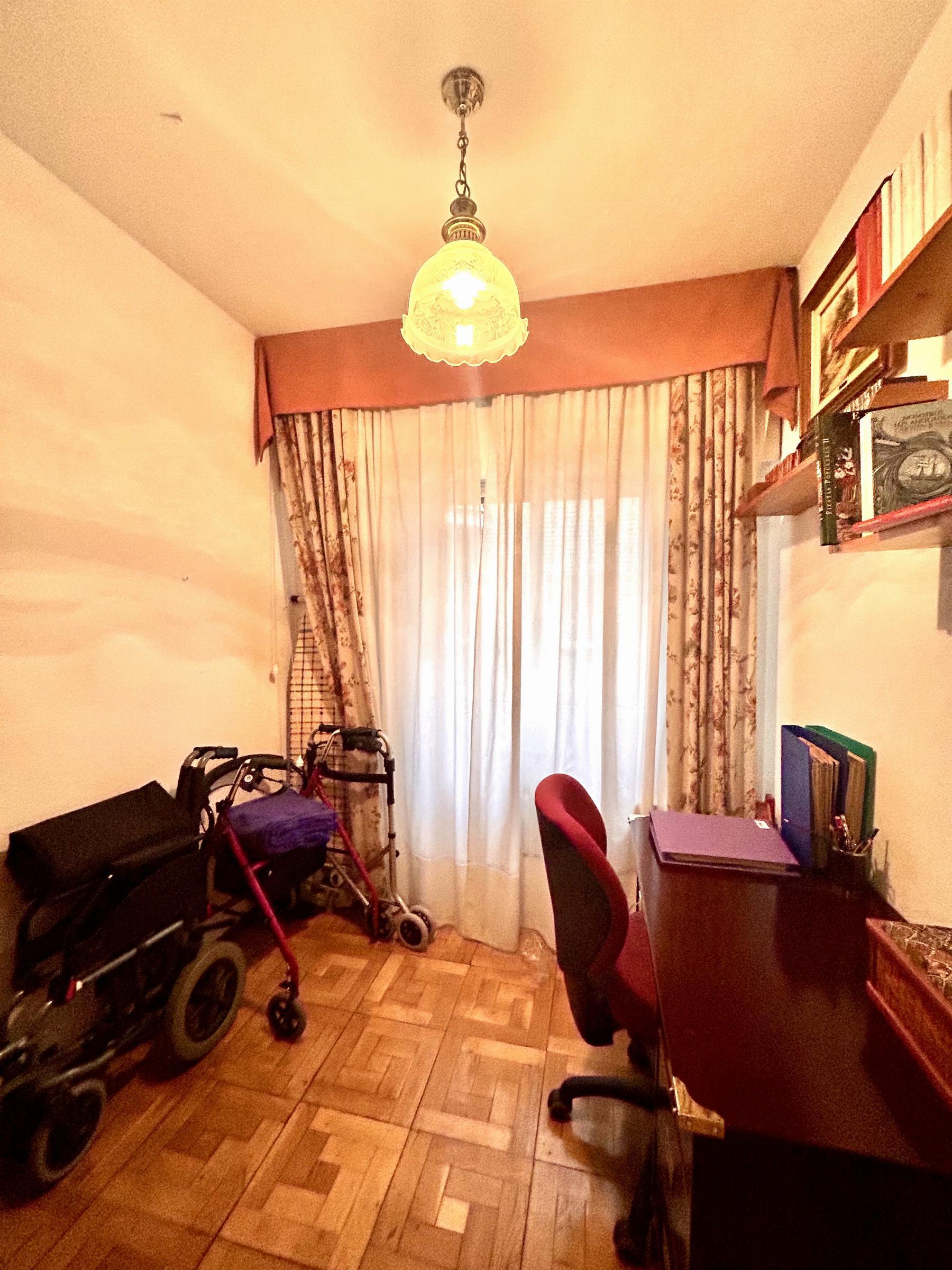 For sale of flat in Madrid