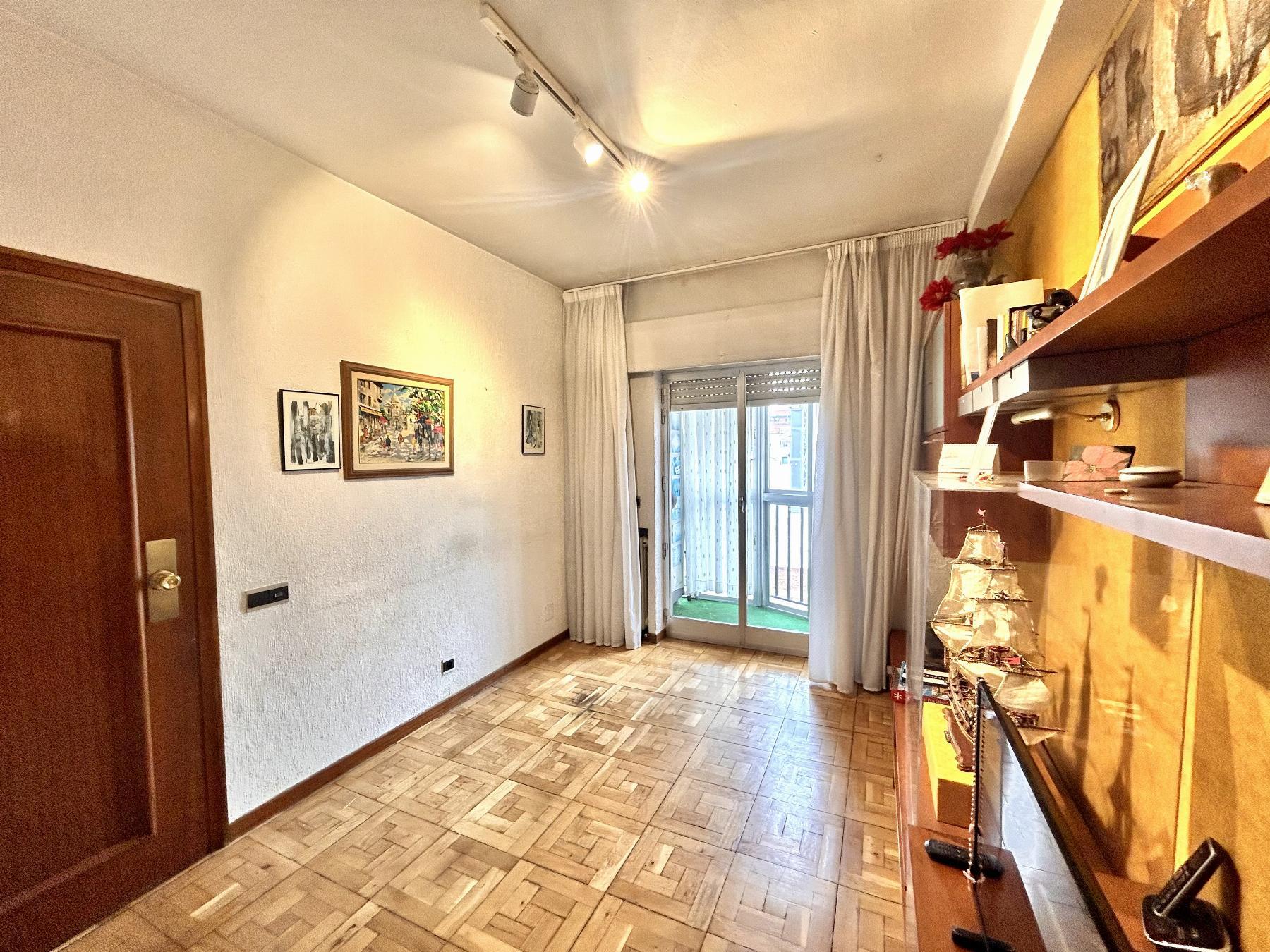 For sale of flat in Madrid