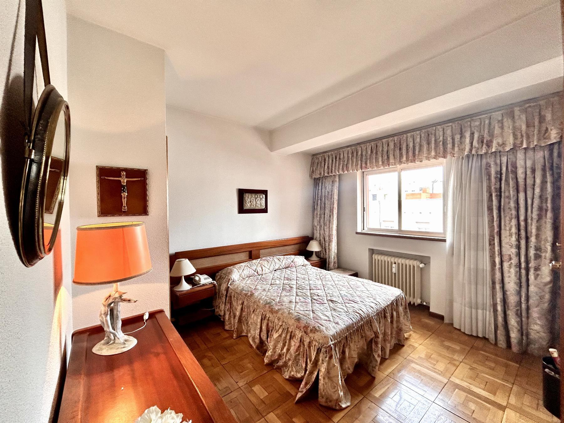 For sale of flat in Madrid