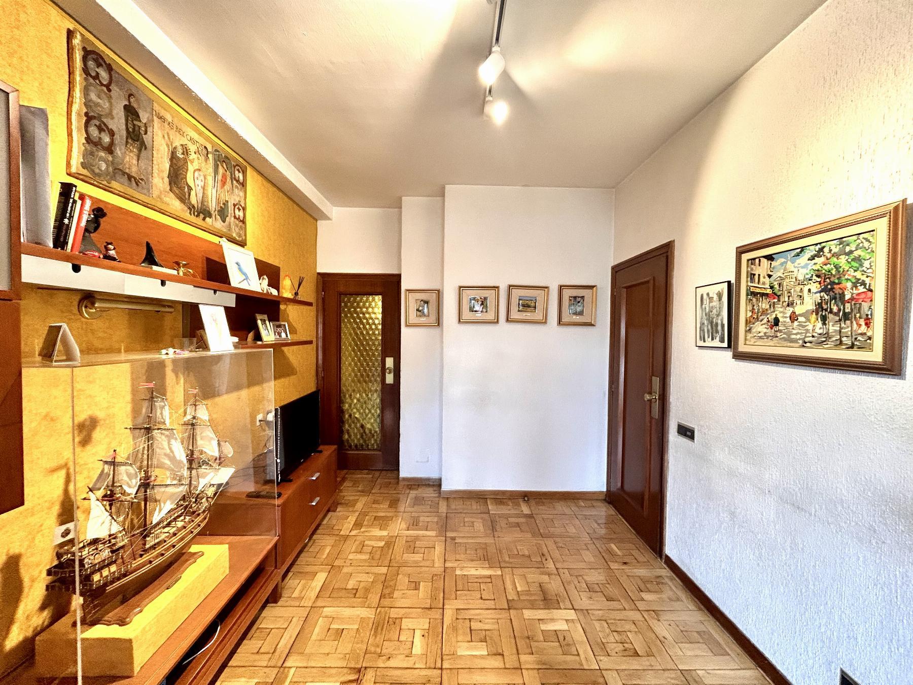 For sale of flat in Madrid