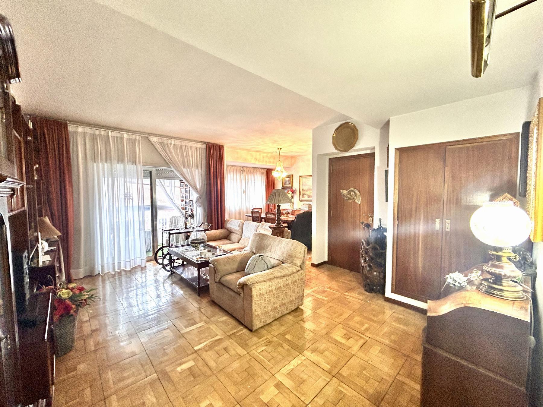 For sale of flat in Madrid