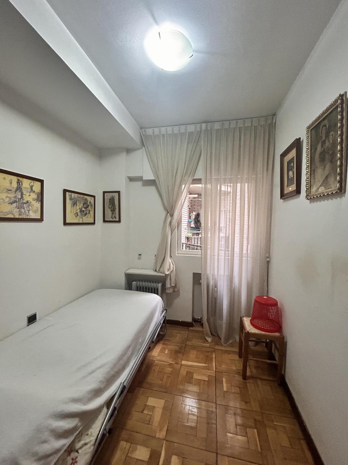 For sale of flat in Madrid