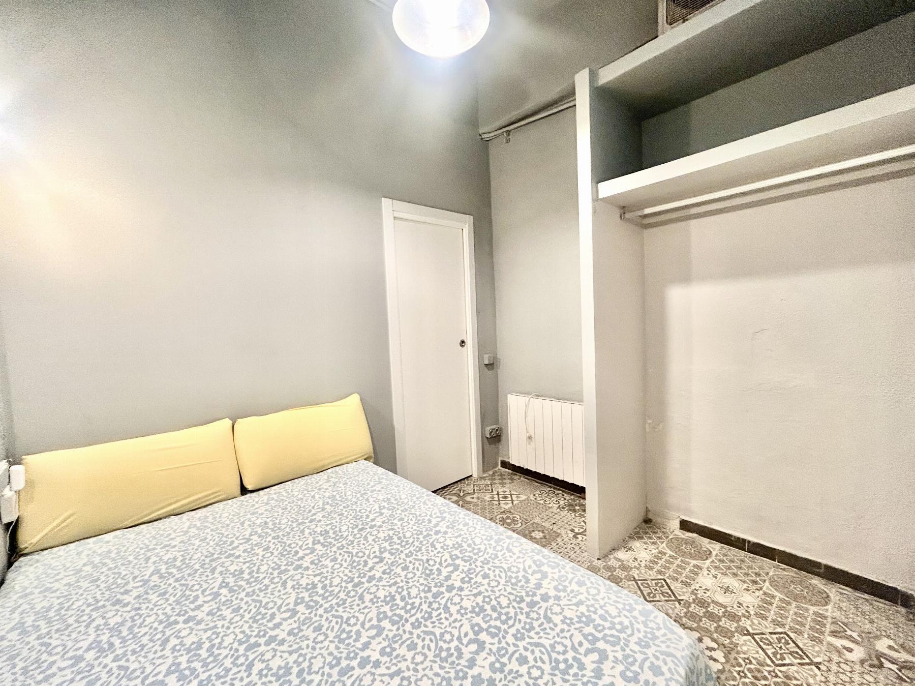 For sale of apartment in Madrid