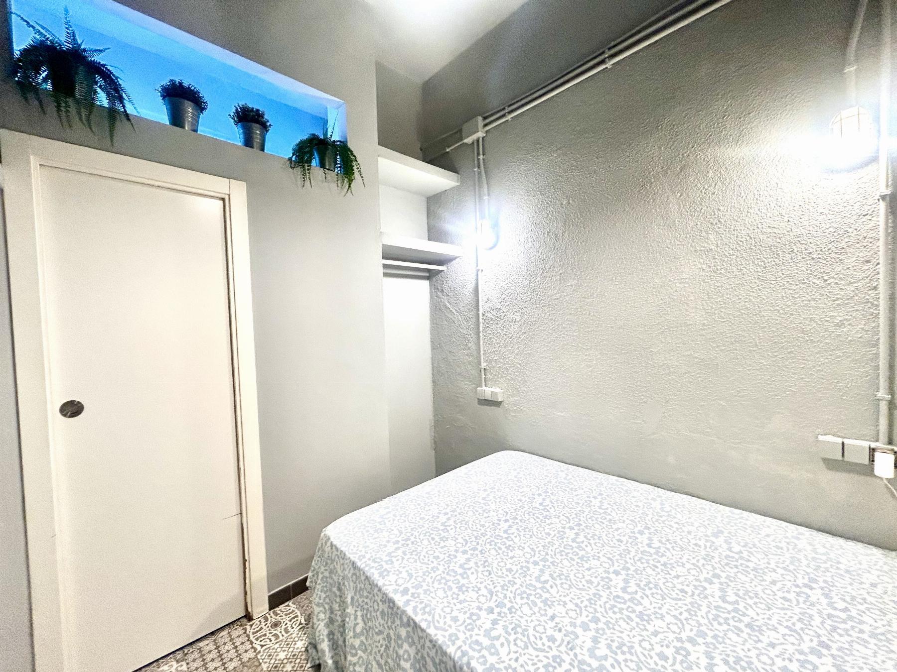 For sale of apartment in Madrid
