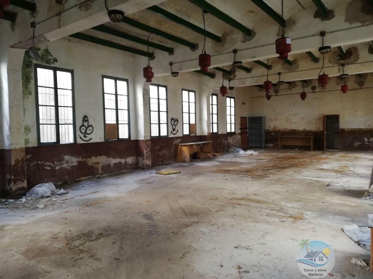 For sale of industrial plant/warehouse in Montuïri