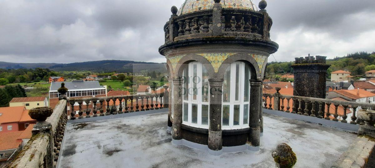 Venda de castelo em Forcarei