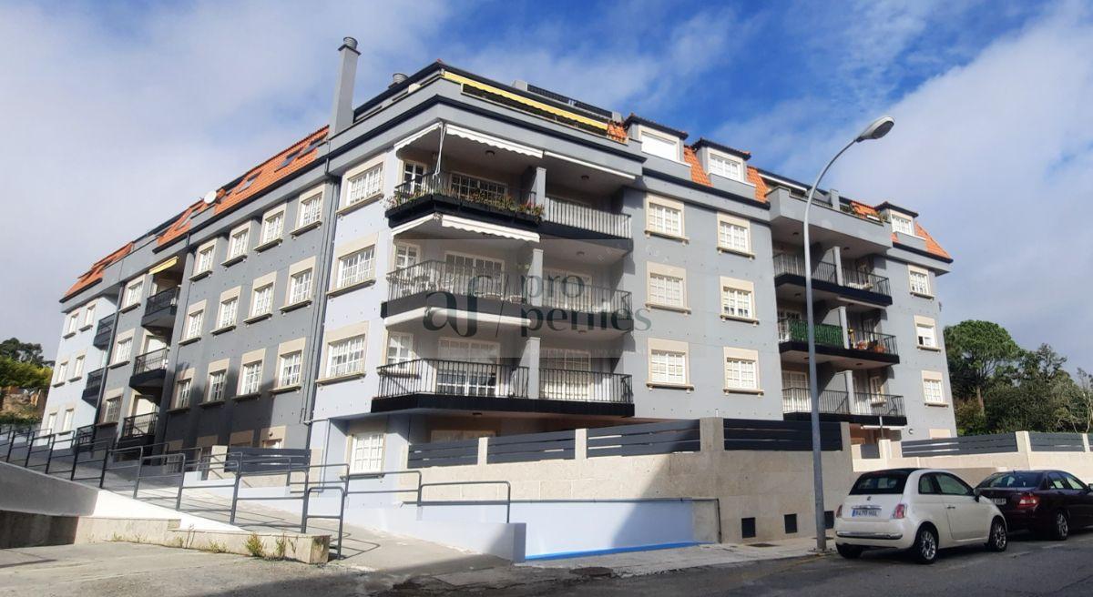 For sale of flat in Sanxenxo