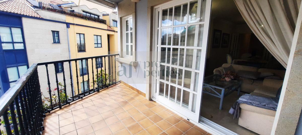 For sale of flat in Sanxenxo