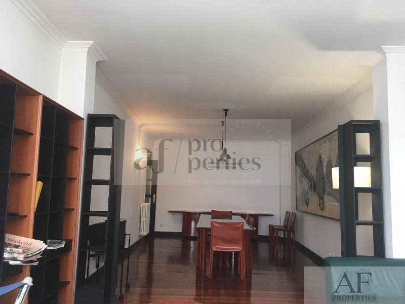 For sale of flat in Santiago de Compostela