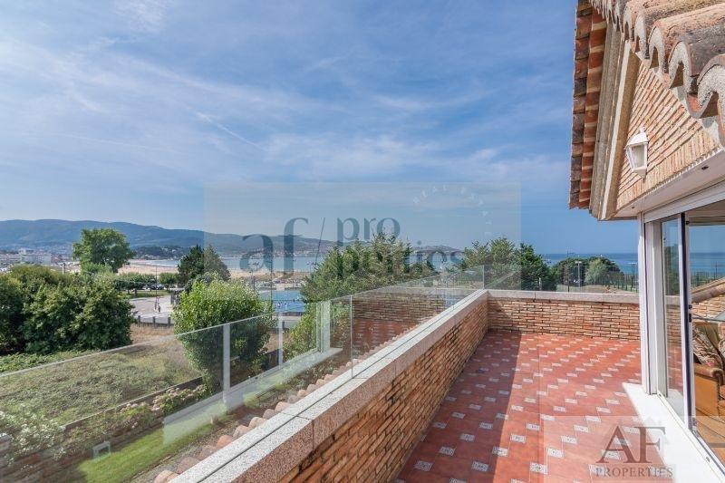 For sale of chalet in Nigrán