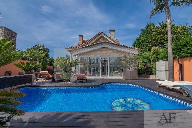 For sale of chalet in Nigrán
