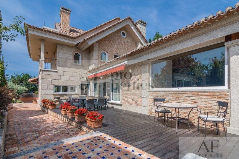 For sale of chalet in Nigrán