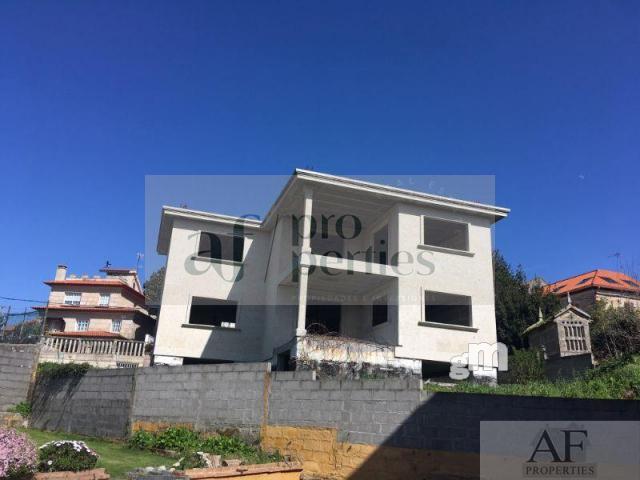 Chalet en venta en CORUXO, Vigo