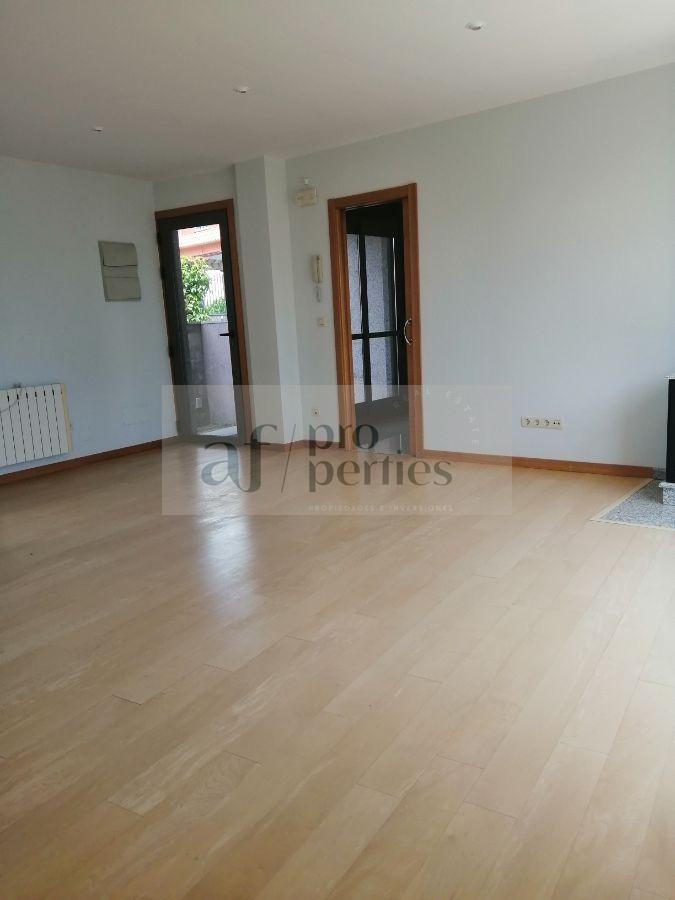 Zu verkaufen von chalet in
 Cangas