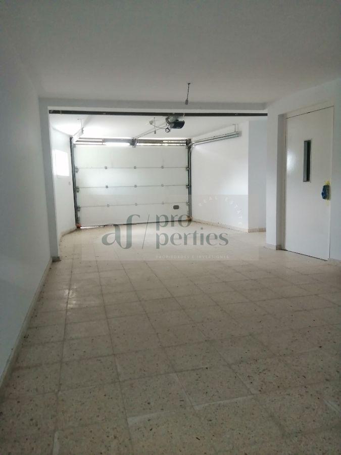 Zu verkaufen von chalet in
 Cangas