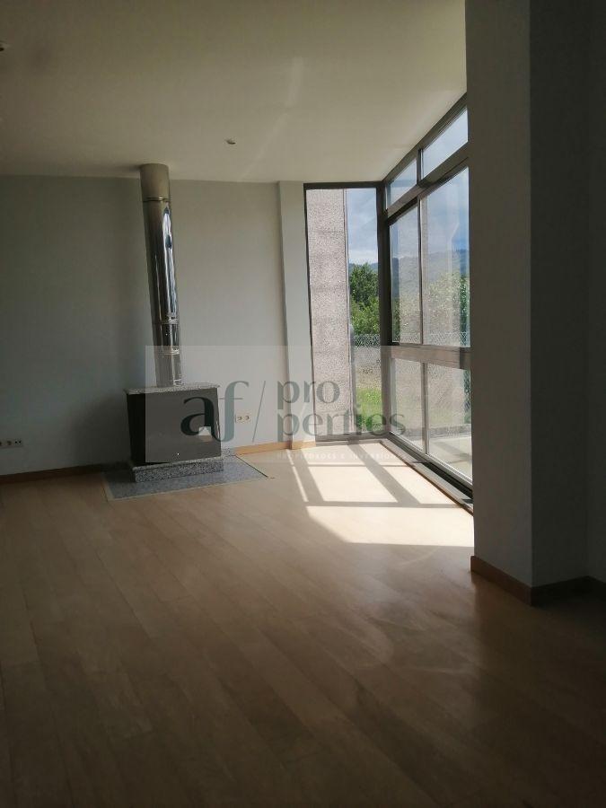 Zu verkaufen von chalet in
 Cangas