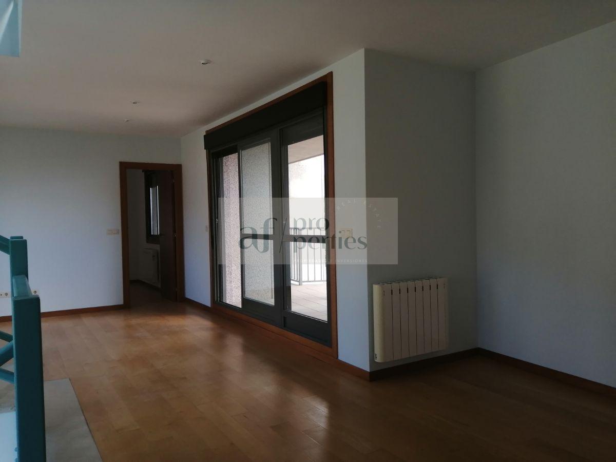 Zu verkaufen von chalet in
 Cangas