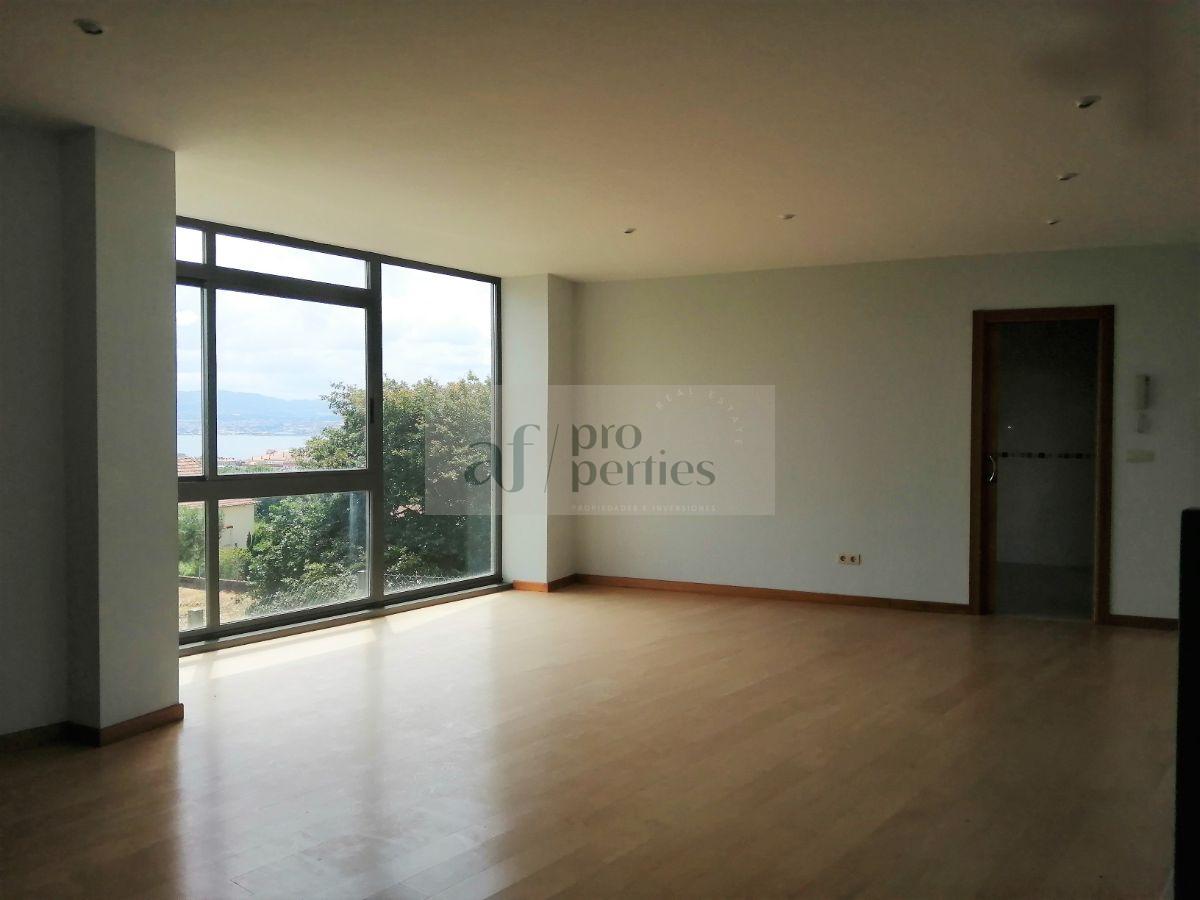 Zu verkaufen von chalet in
 Cangas