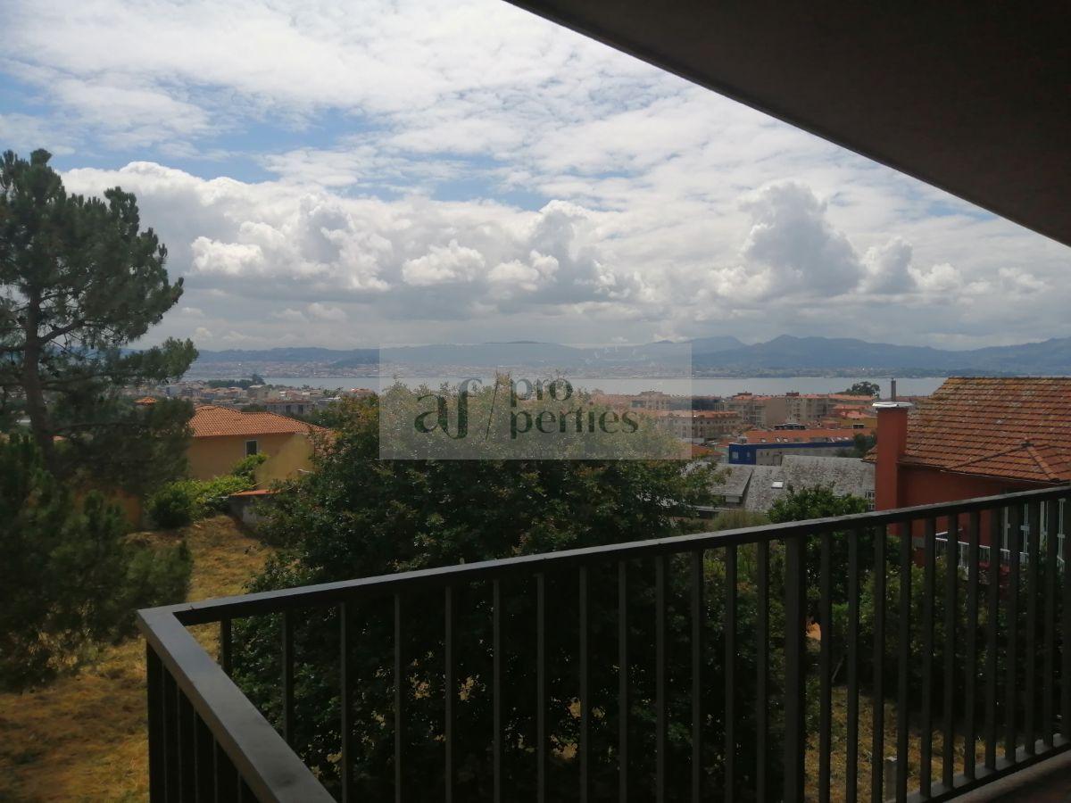 Zu verkaufen von chalet in
 Cangas