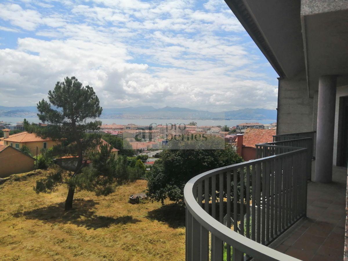 Zu verkaufen von chalet in
 Cangas