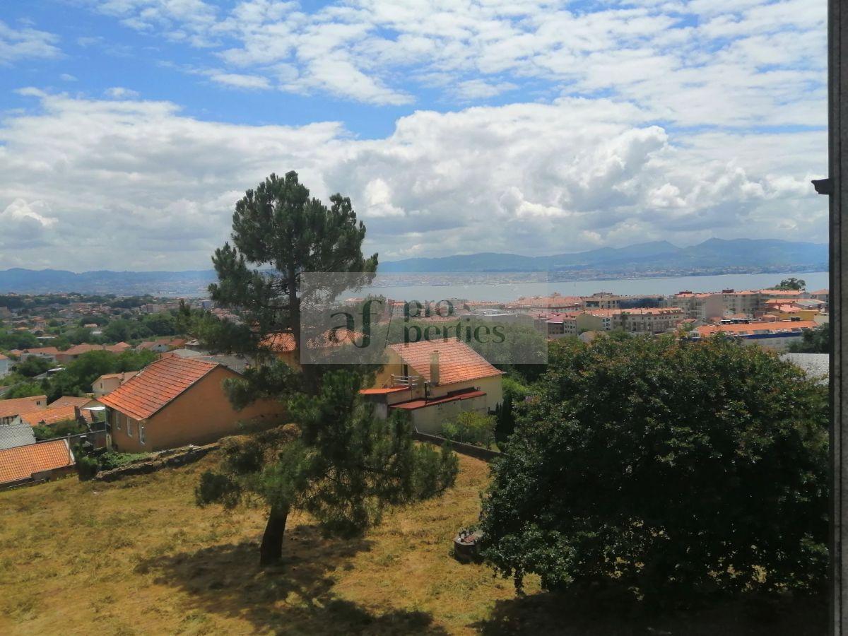 Zu verkaufen von chalet in
 Cangas