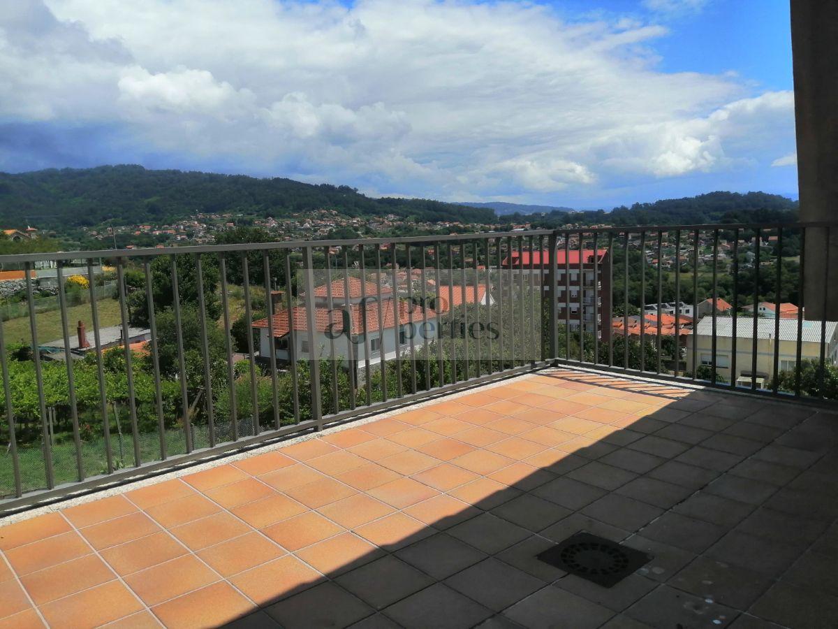 Zu verkaufen von chalet in
 Cangas