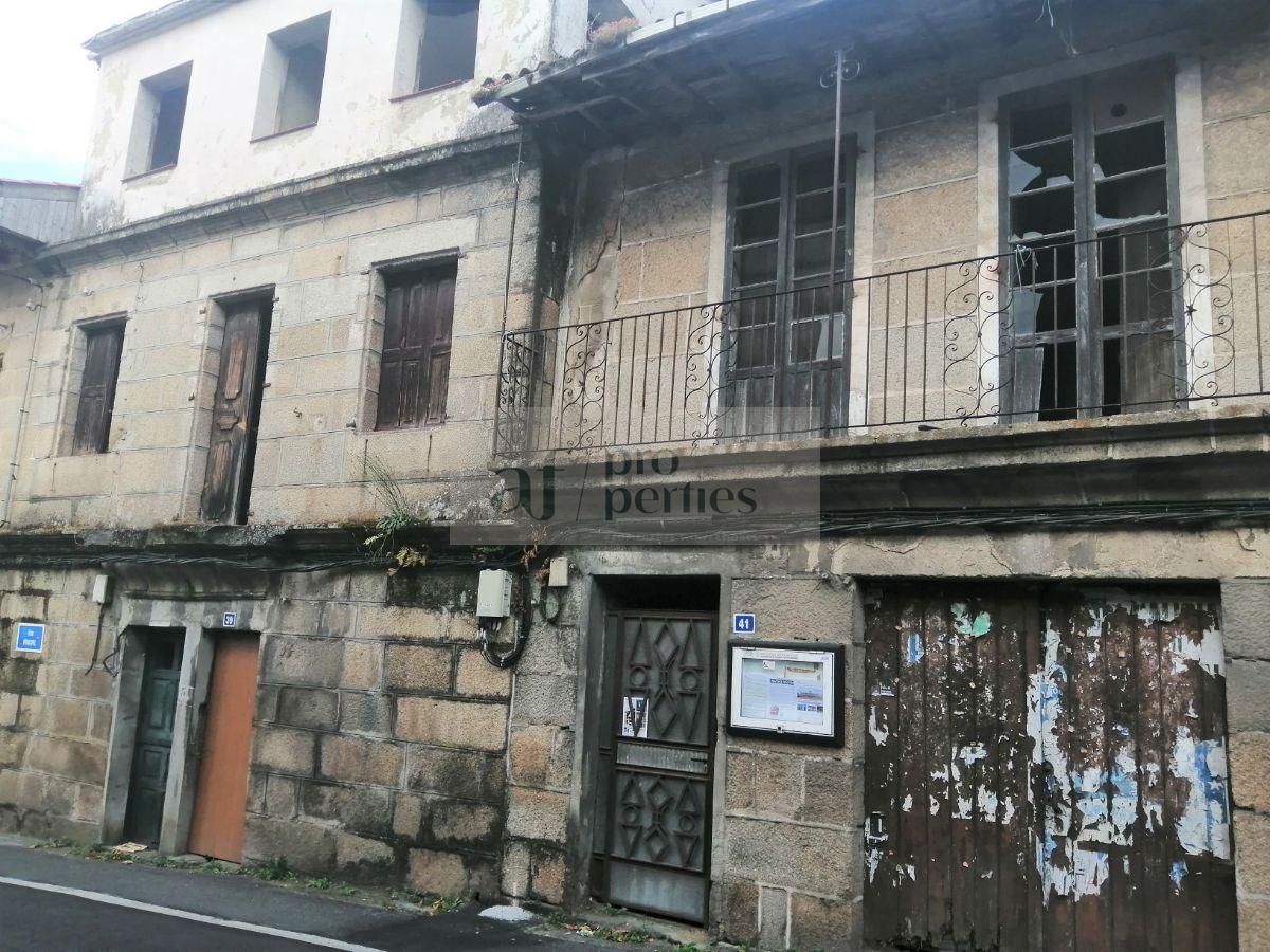 For sale of house in San Cibrao Das Viñas