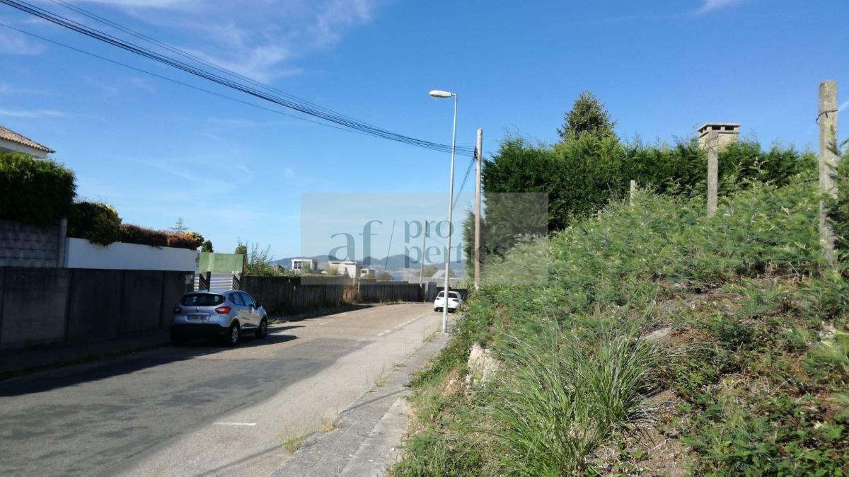 For sale of land in Vigo