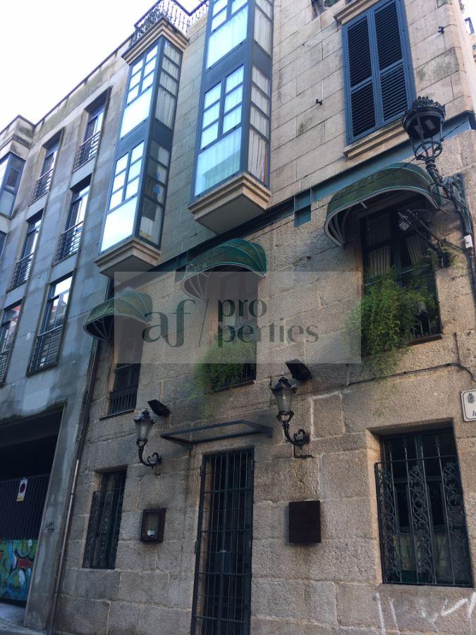 For sale of building in Vigo