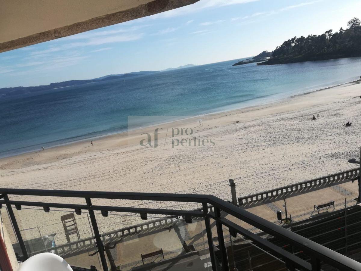 For sale of flat in Sanxenxo