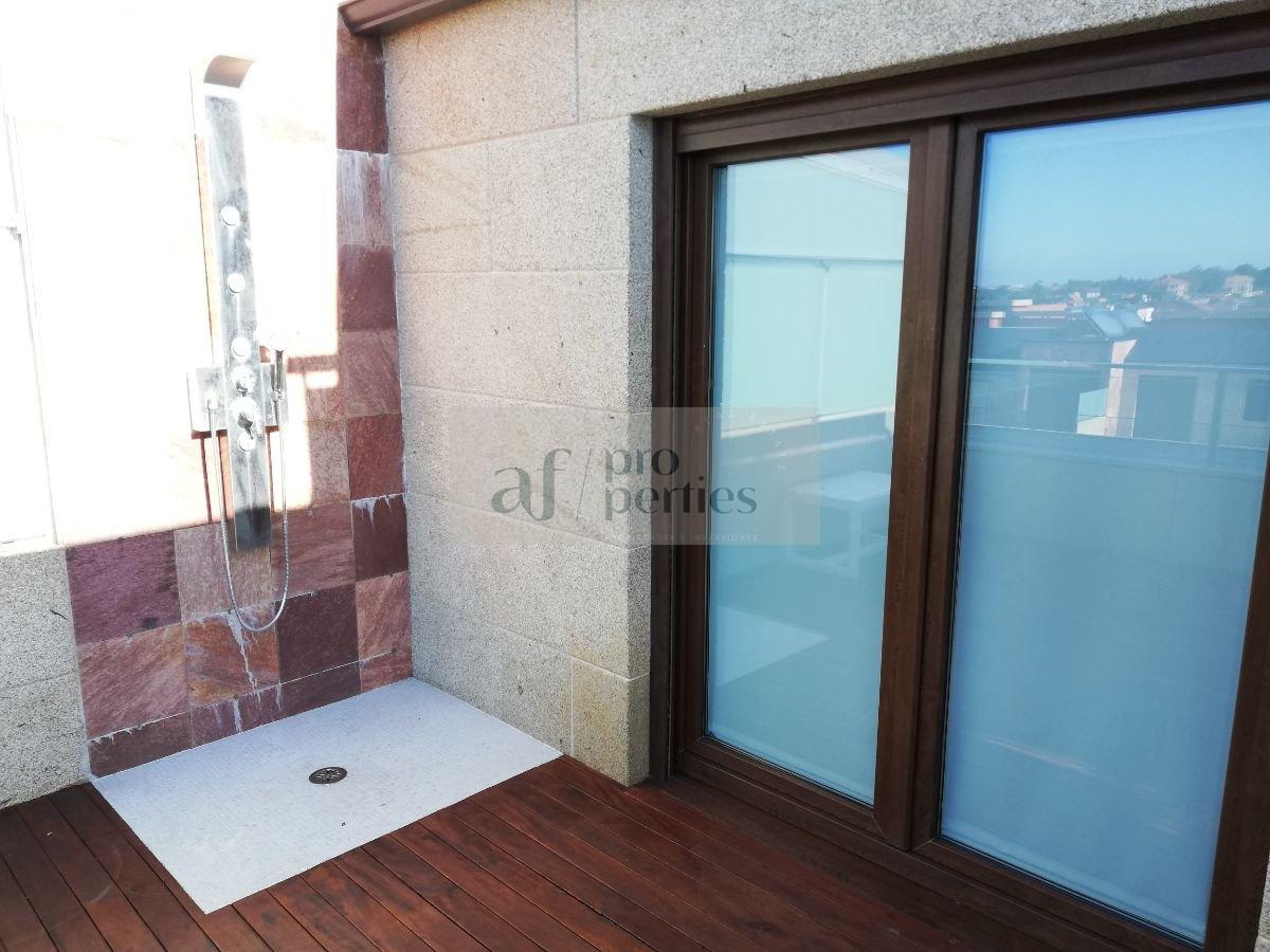 For sale of penthouse in Sanxenxo