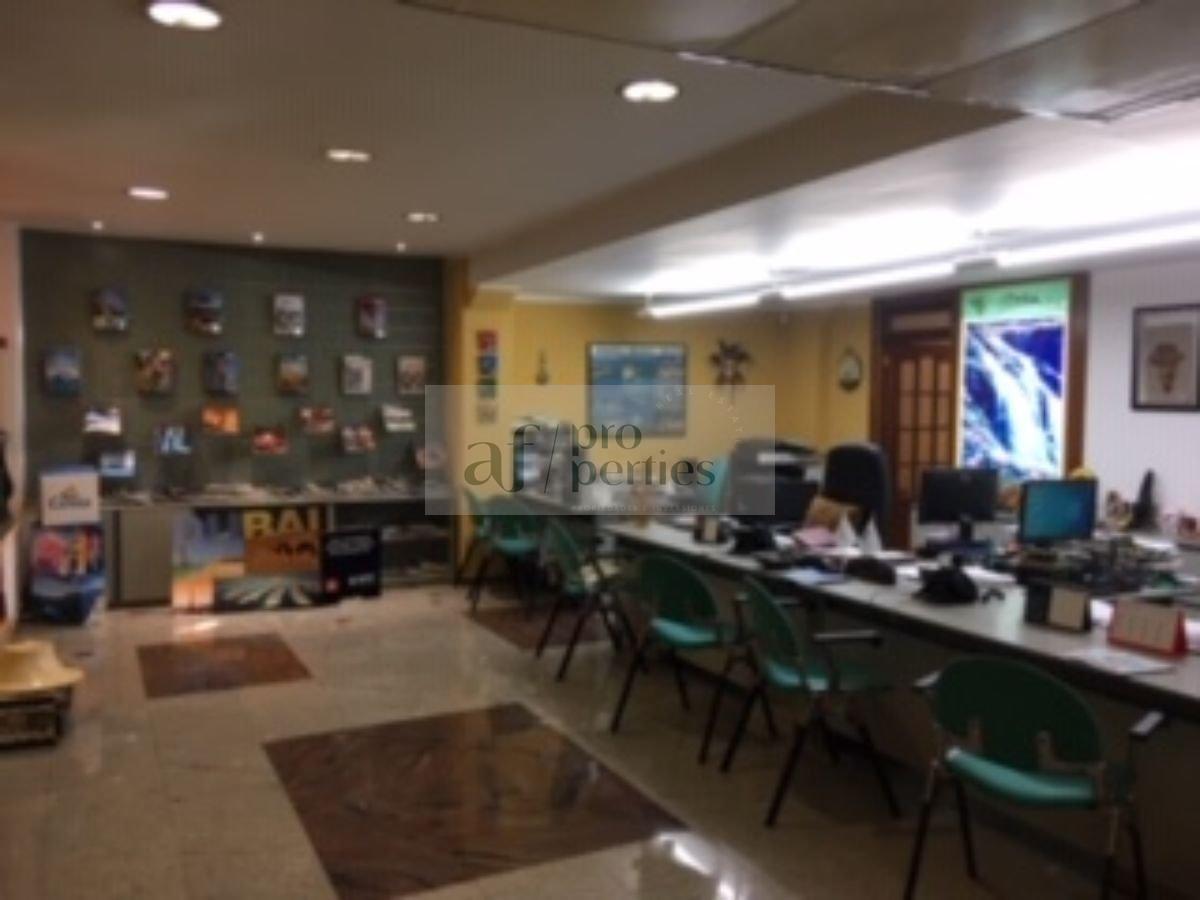 For sale of commercial in Vigo