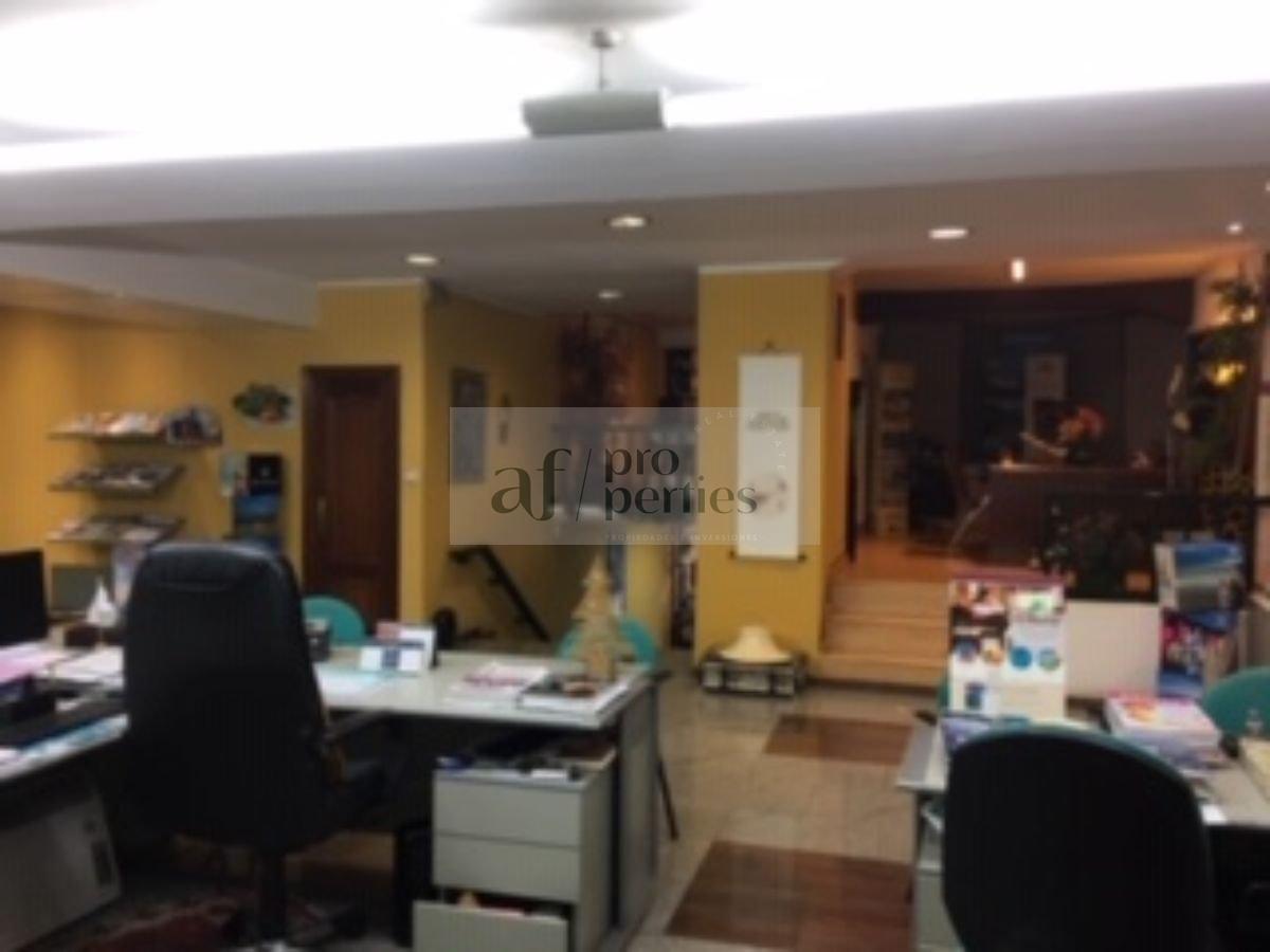 For sale of commercial in Vigo