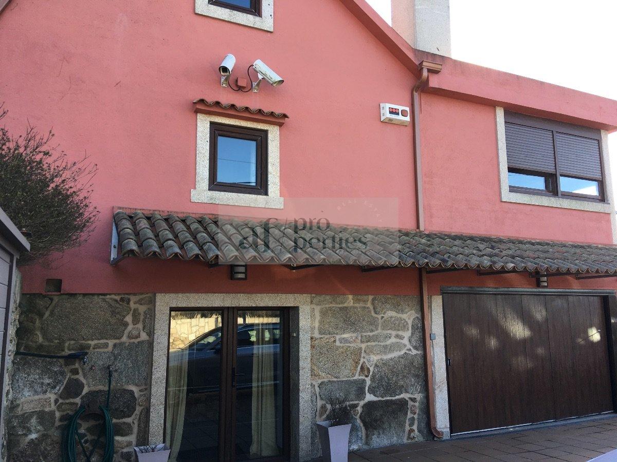 Zu verkaufen von chalet in
 Vigo