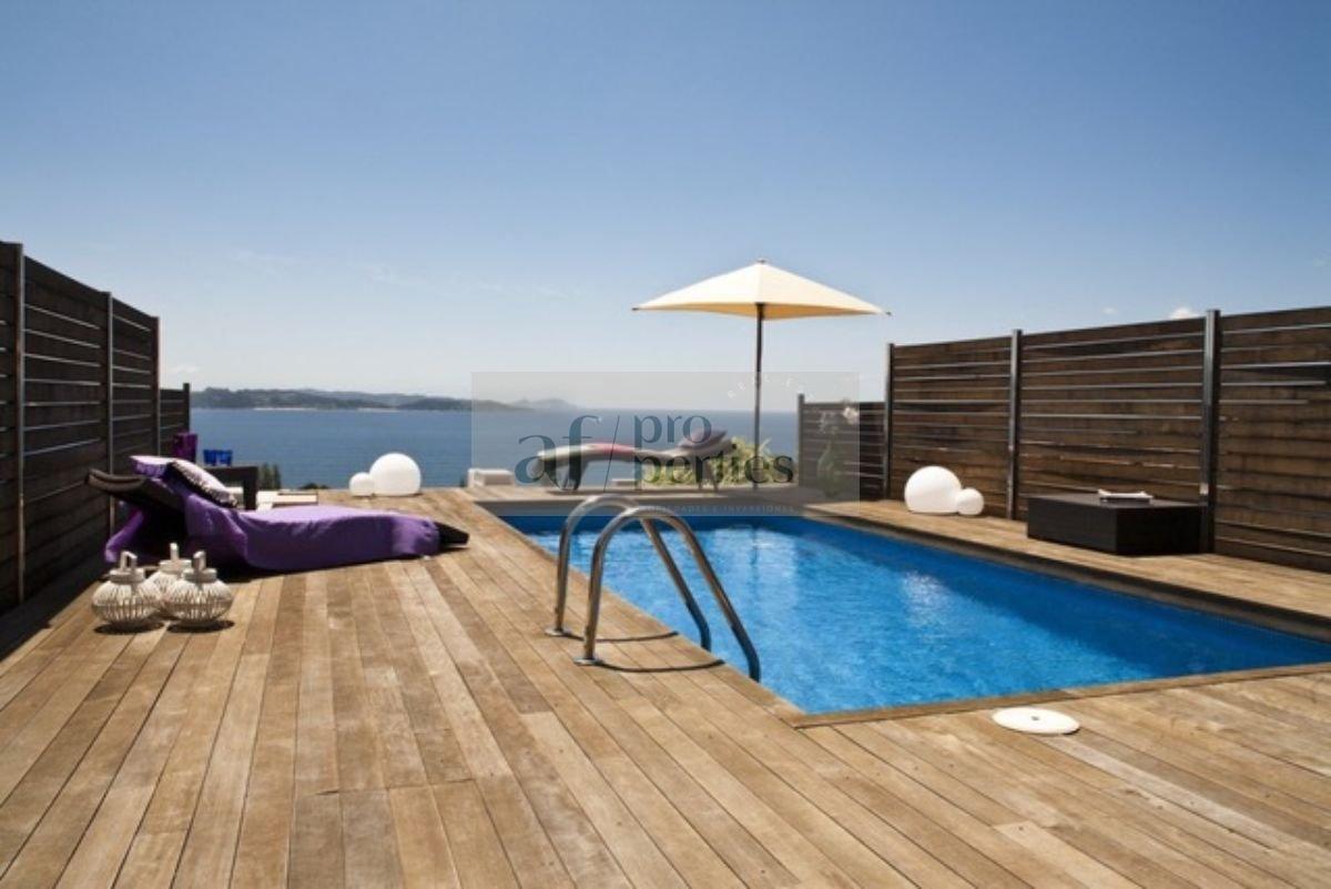 For sale of chalet in Sanxenxo