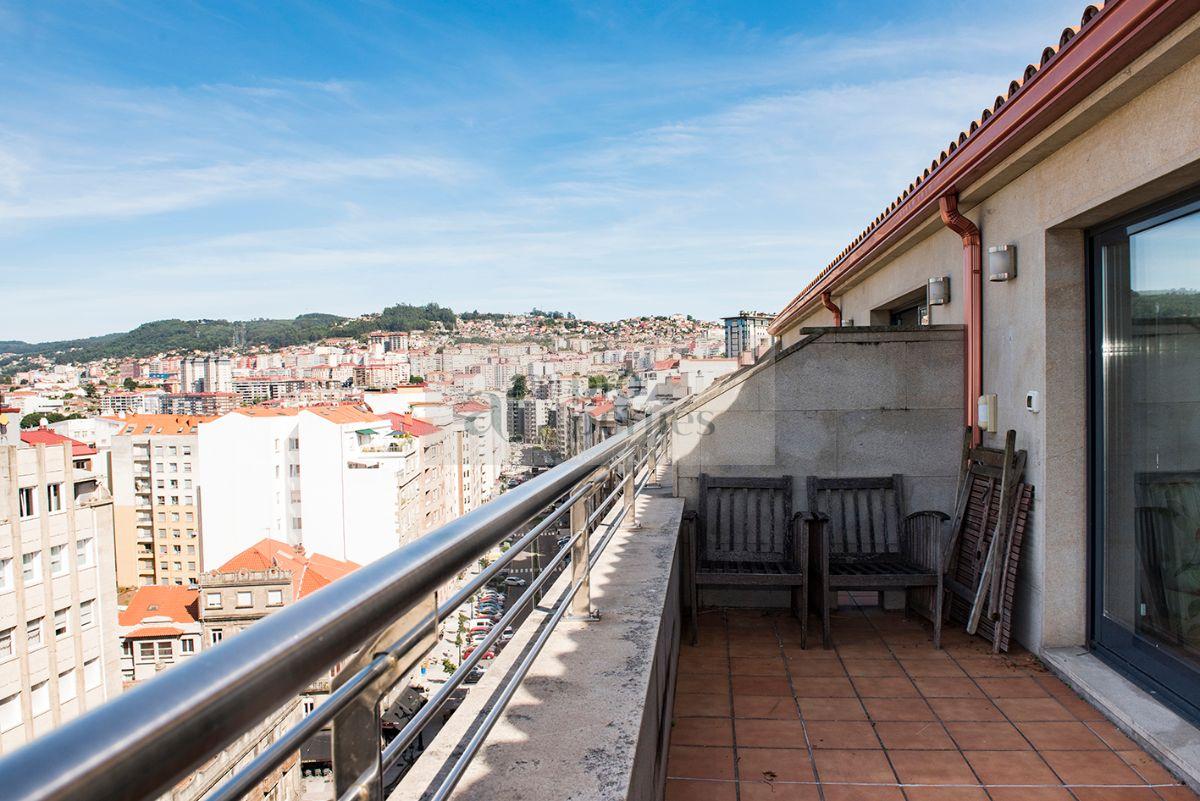 For sale of penthouse in Vigo