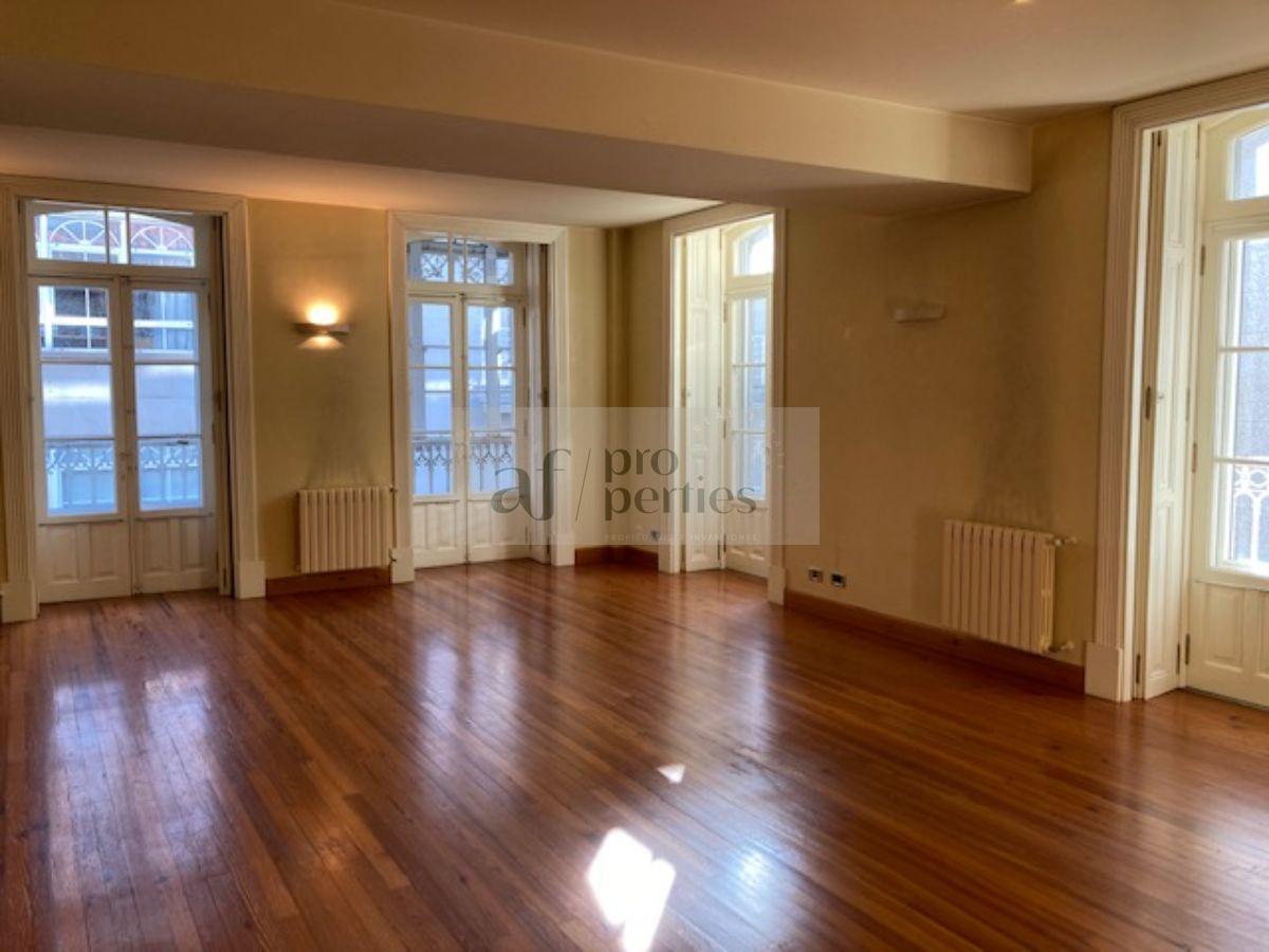 For sale of duplex in Vigo