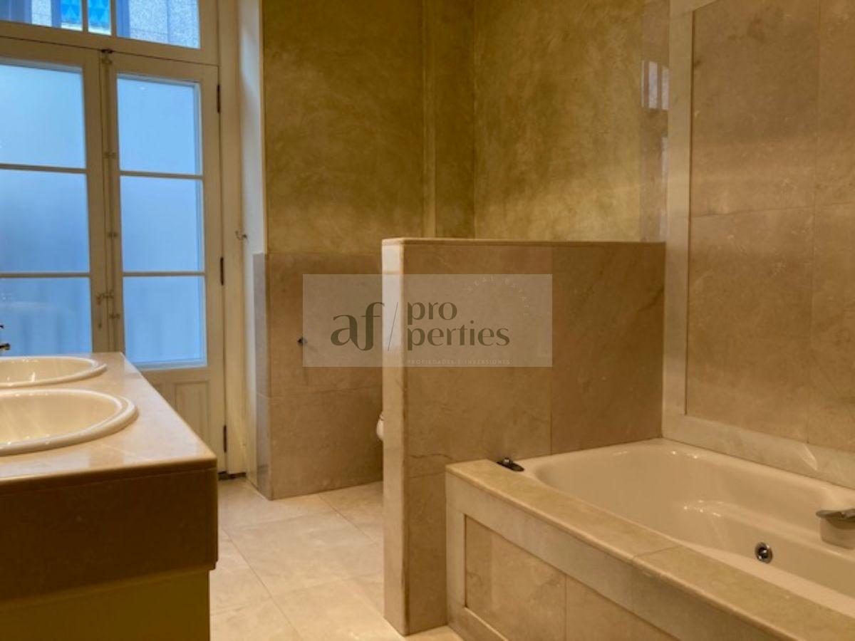 For sale of duplex in Vigo