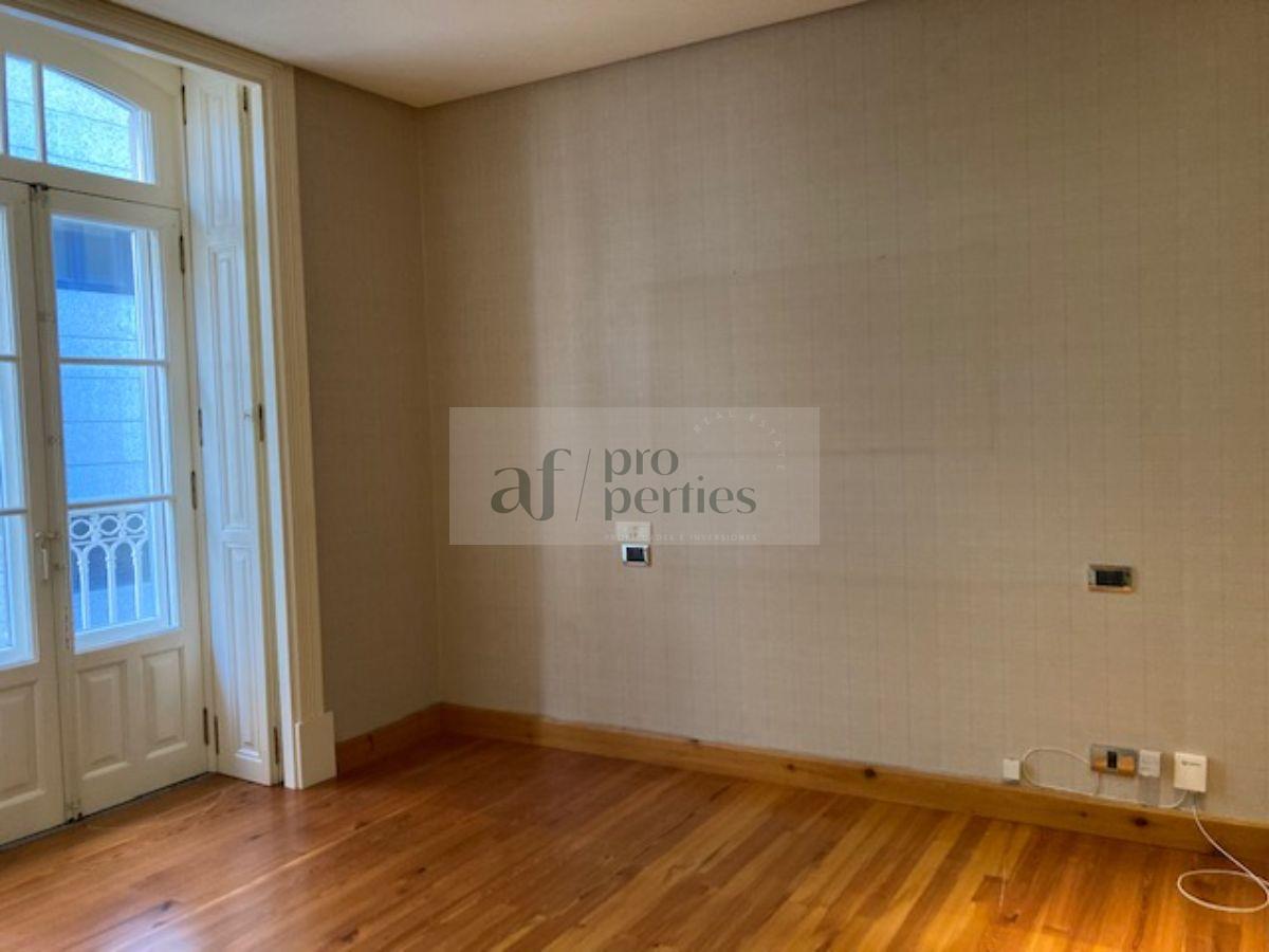 For sale of duplex in Vigo