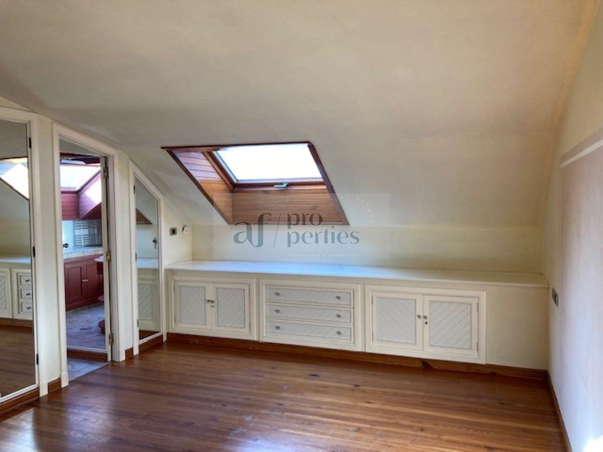 For sale of duplex in Vigo