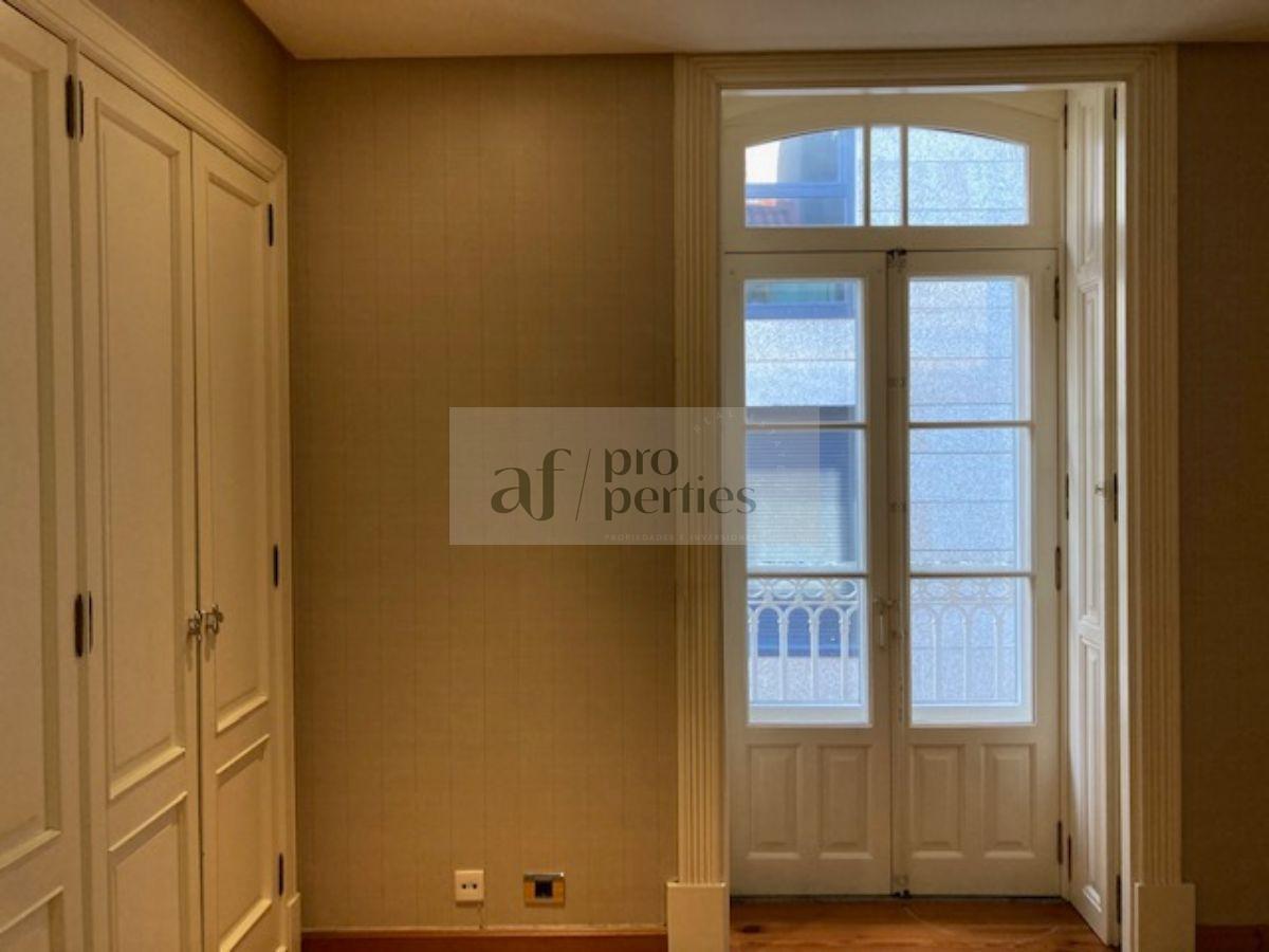 For sale of duplex in Vigo