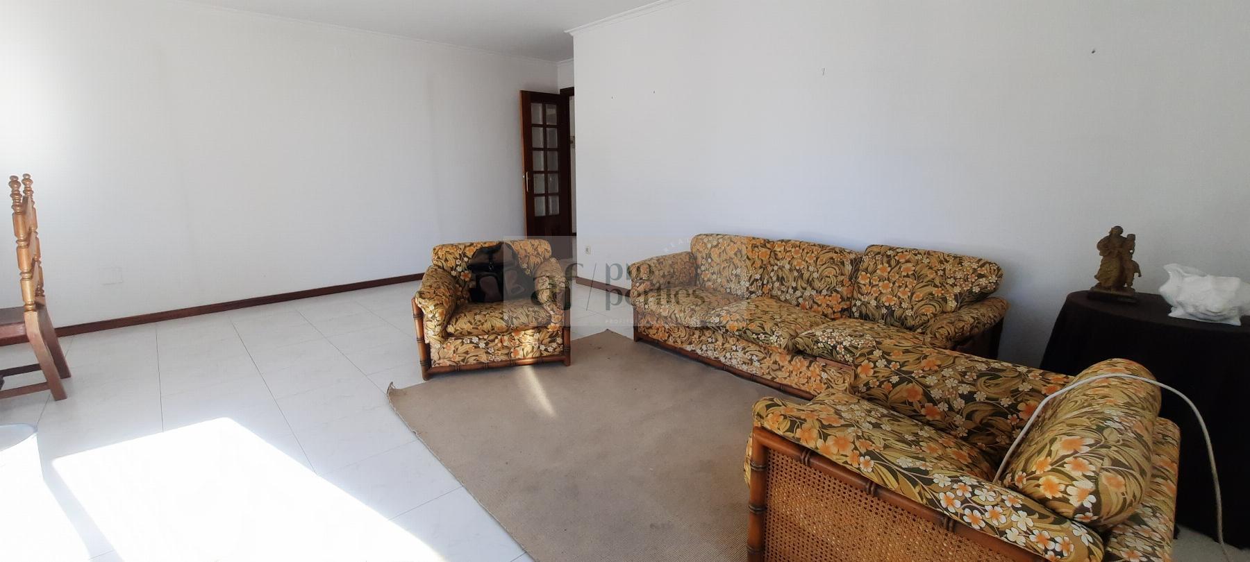 For sale of flat in Sanxenxo