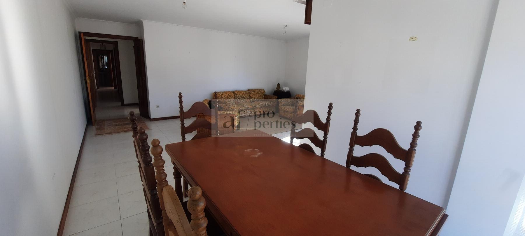 For sale of flat in Sanxenxo