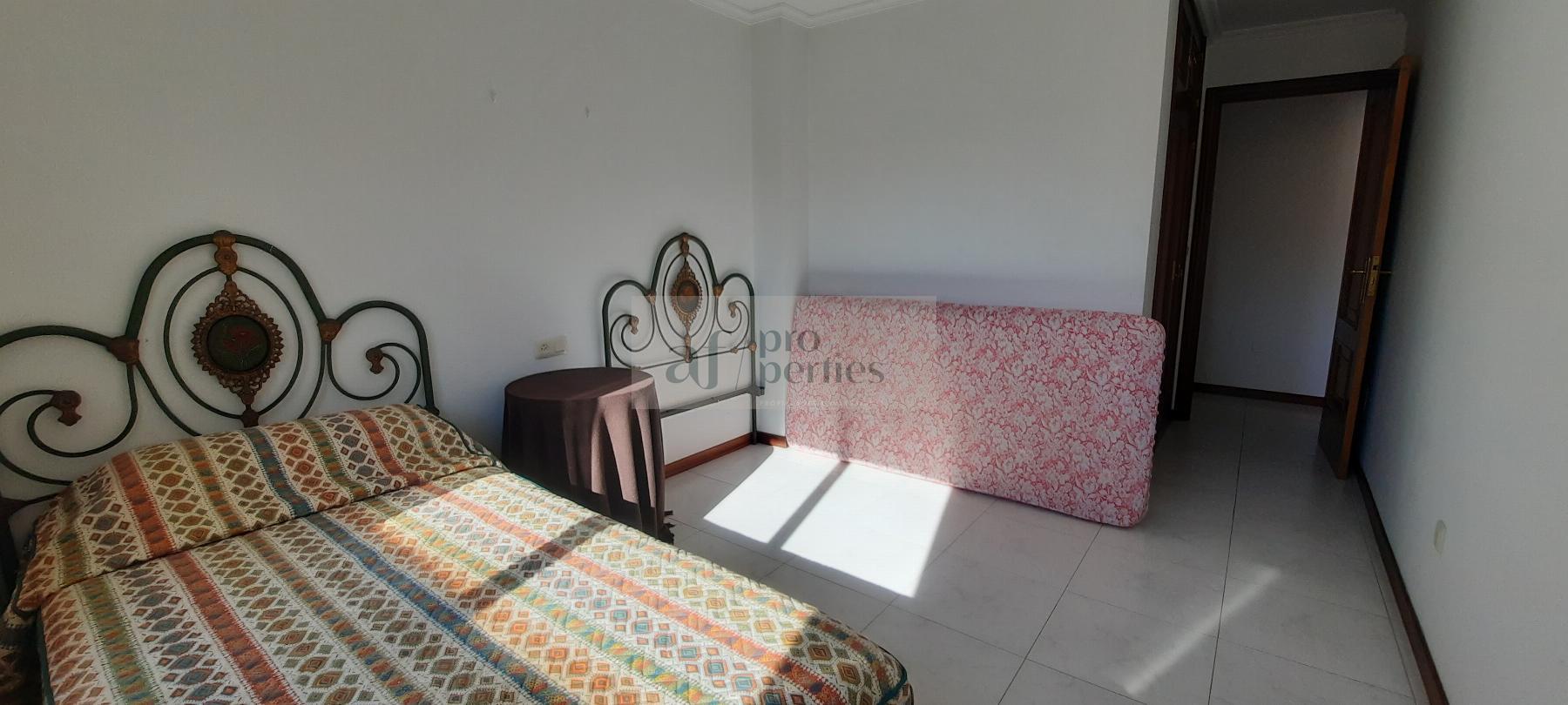 For sale of flat in Sanxenxo