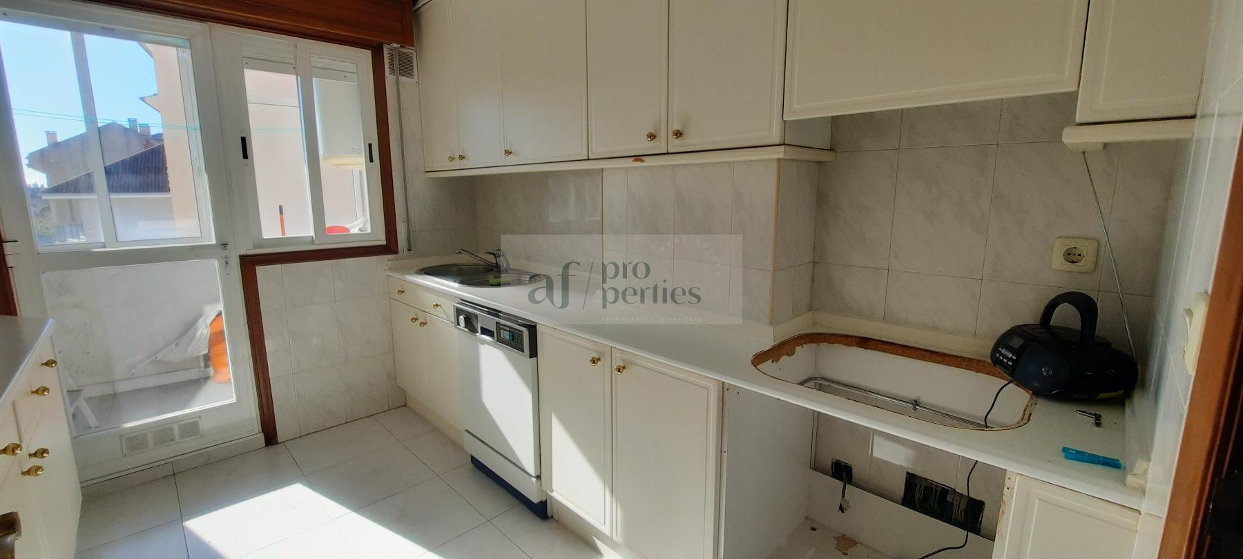 For sale of flat in Sanxenxo