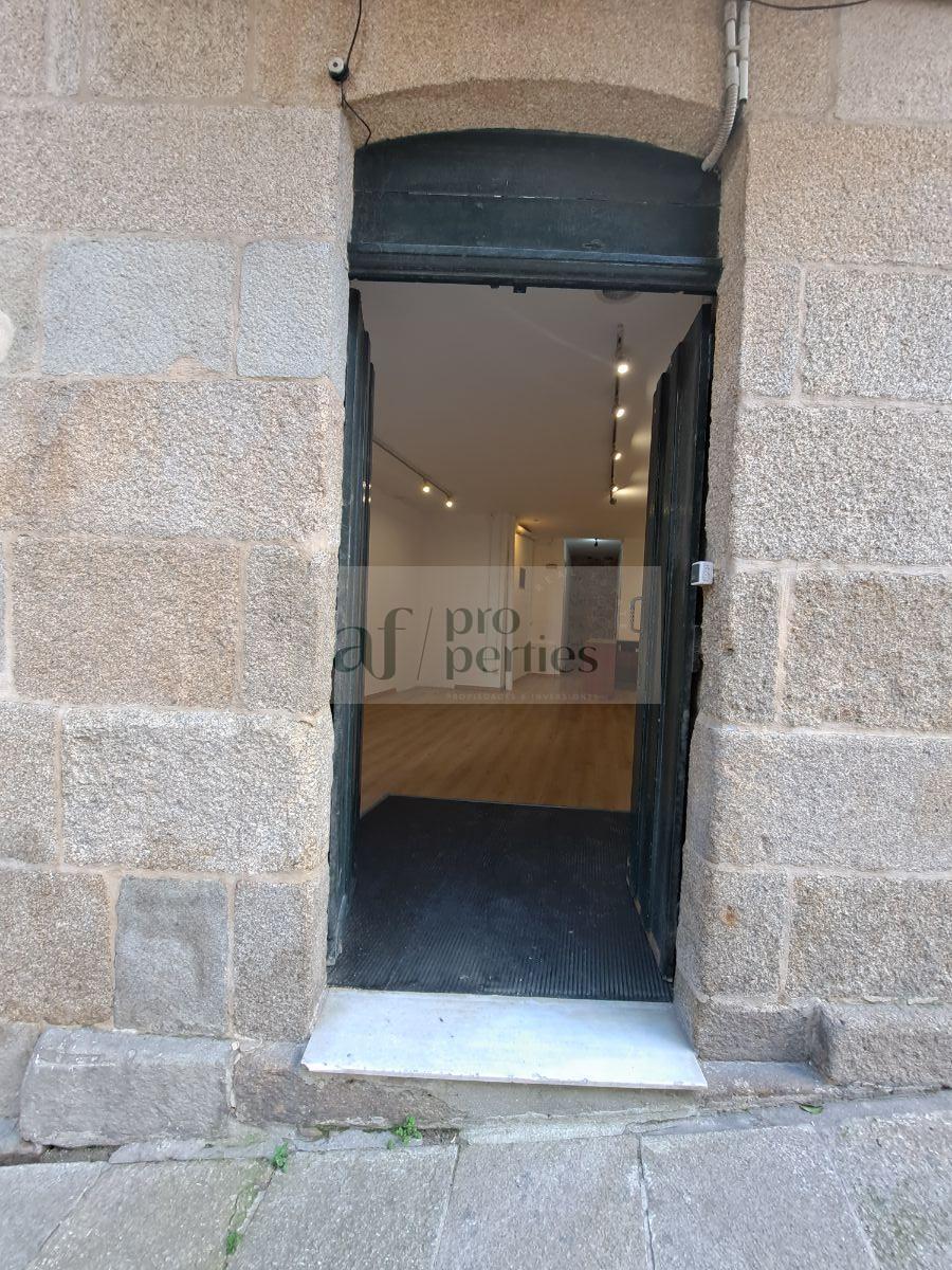 For sale of ground floor in Vigo