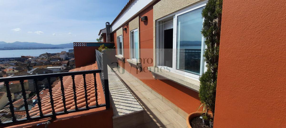 For sale of penthouse in Cangas